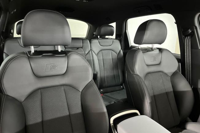 AUDI Q7 Photo 28