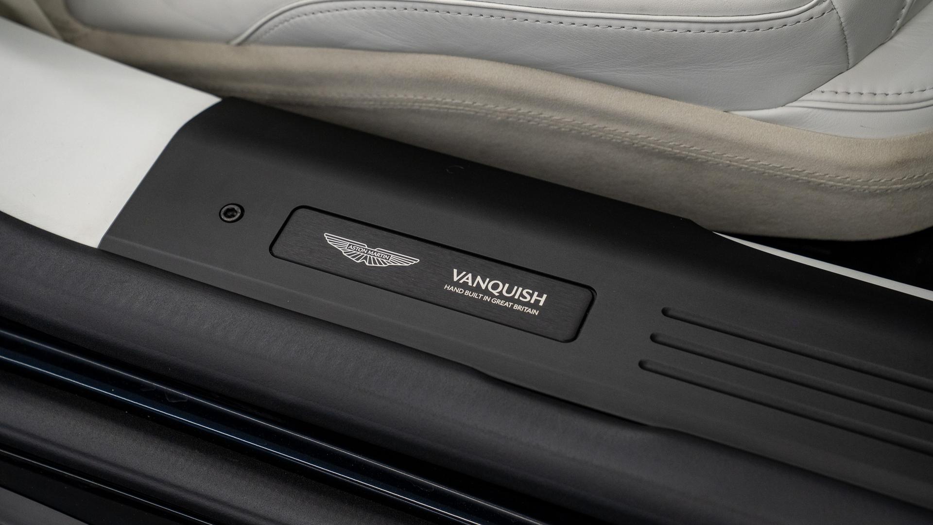 Aston Martin Vanquish Photo c45a6da6-a0d7-4fd6-b536-4c6279e4ea3e.jpg