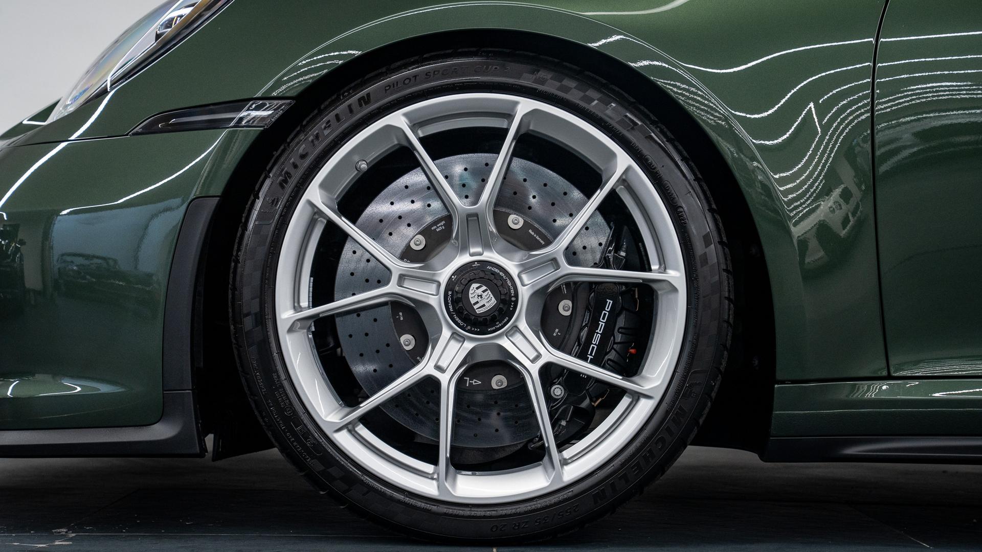 Porsche 911 Photo c45d4ba7-2205-4c98-9239-853b253cad14.jpg