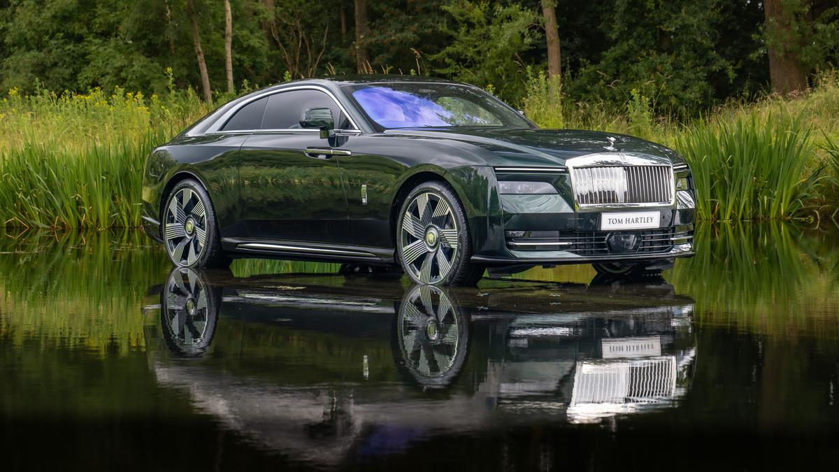 Used 2024 Rolls-Royce Spectre Launch Package Dark Emerald Metallic at Tom Hartley