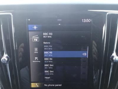 Volvo V60 Cross Country Photo 33