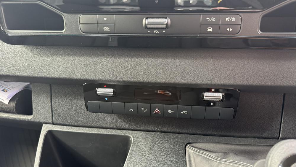 Mercedes-Benz Sprinter Photo c4771673-2a73-440a-b561-0c5483f0fb85.jpg