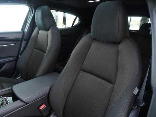 Mazda 3 Photo c477c1a7-56e9-43fc-bfa4-73ca67426c92.jpg
