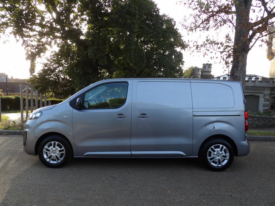 Used Vauxhall Vivaro WV22FLP 4