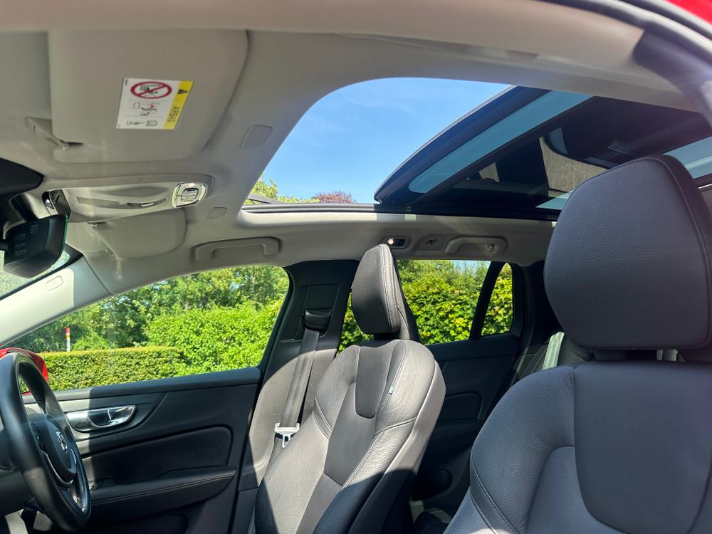 Used Volvo V60 KP69LTY 40