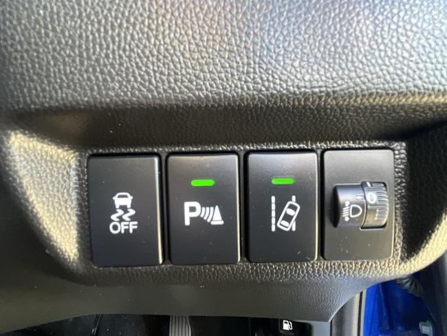 Honda Jazz Photo c48de5a9-7b2c-4ae5-96cc-2a4a2656c74c.jpg