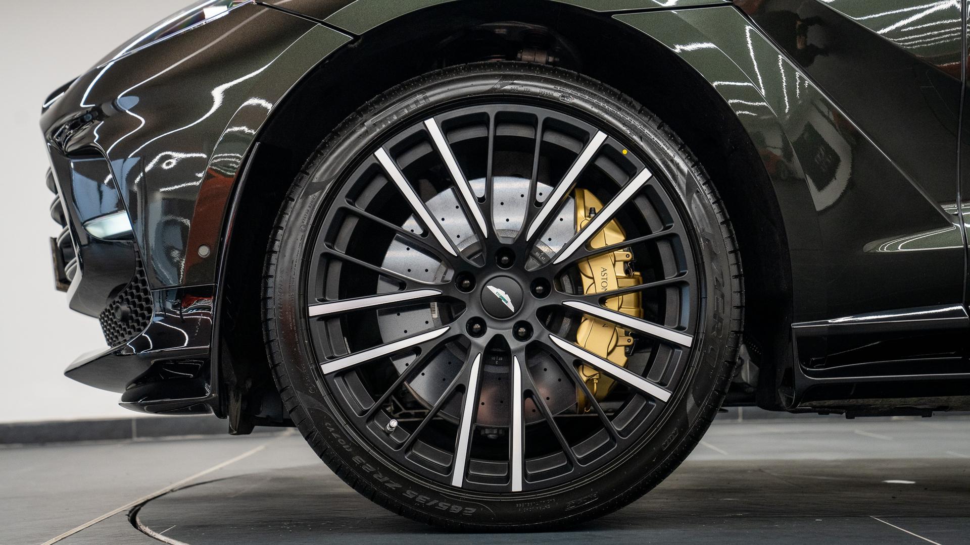 Aston Martin DBX Photo c495bd79-f827-42f9-97a6-46458d0402da.jpg