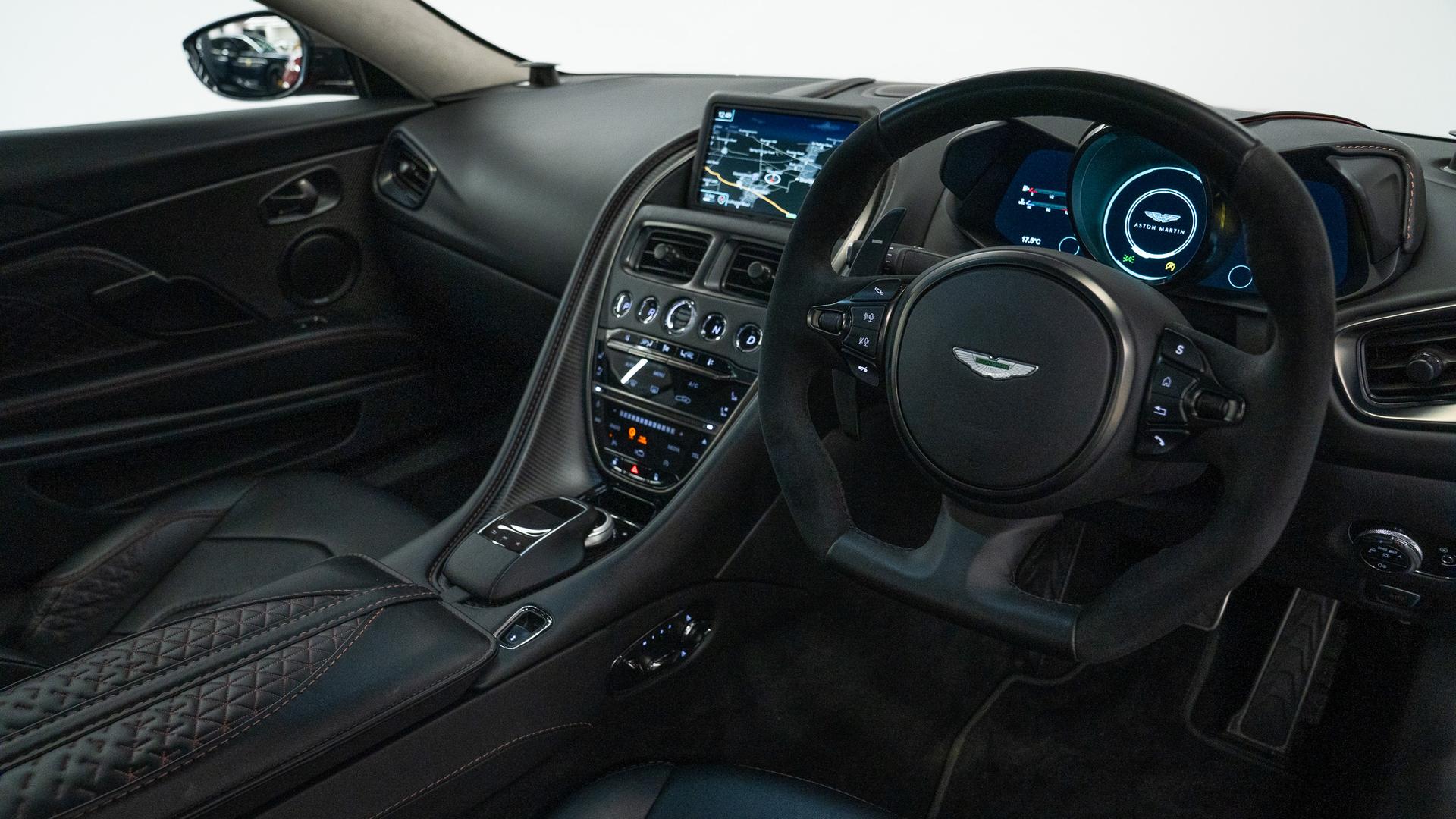 Aston Martin DBS Photo c49d9883-9c01-441b-b585-6423d69e6aa5.jpg