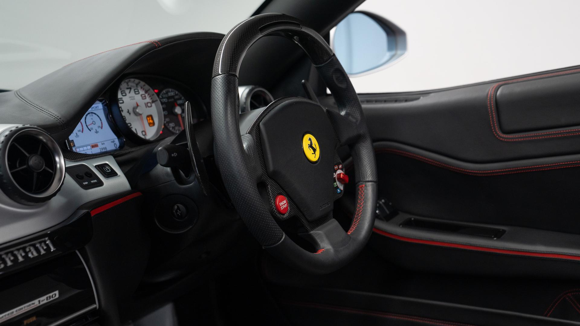 Ferrari 599 Photo c4a22217-fd98-4fd4-a958-dafe038ba065.jpg