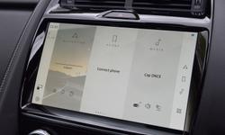 Jaguar E-PACE Photo 19