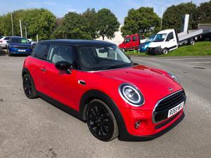 Used 2019 MINI Hatch 1.5 Cooper Classic Hatchback 3dr Petrol Steptronic Euro 6 (s/s) (136 ps) at Sinclair Direct