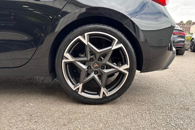 CUPRA Leon Photo 24