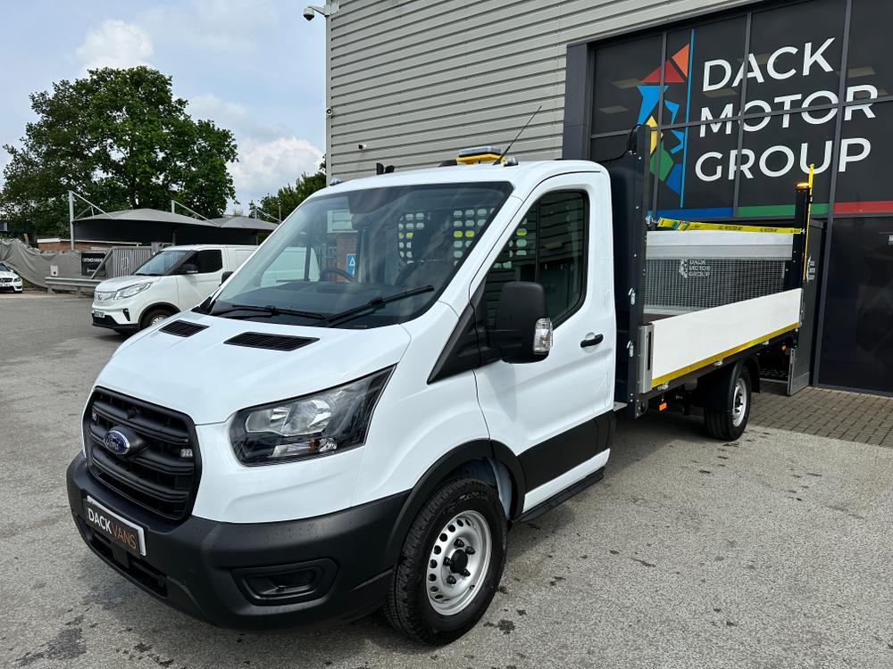 Ford Transit Photo c4c8e0f4-0c05-4c8d-9fa9-9421a606bdfa.jpg