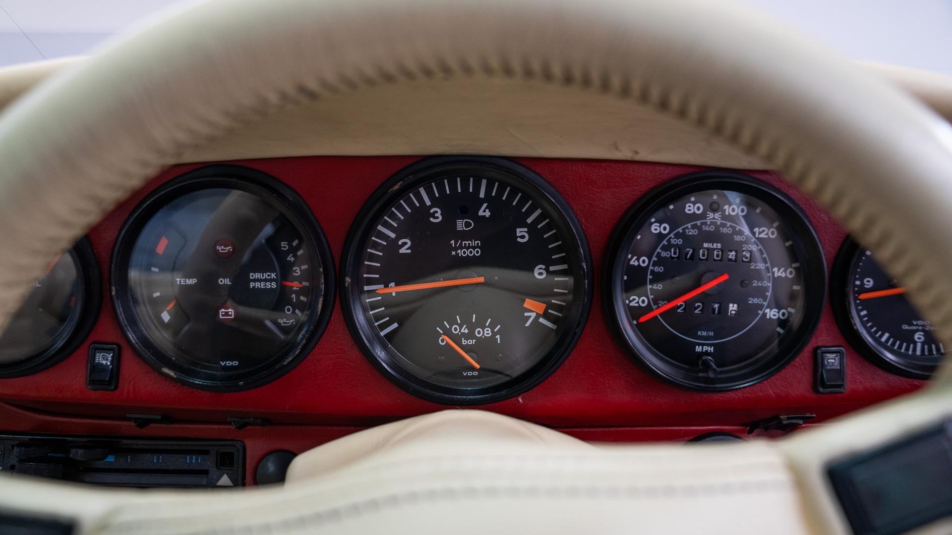 Porsche 911 Photo c4cb39a3-b93f-4c74-b682-51301abc3d7e.jpg