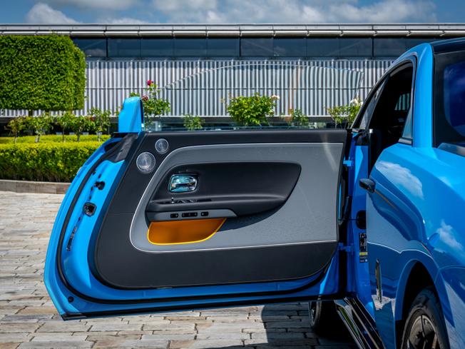 ROLLS-ROYCE Spectre Photo 8
