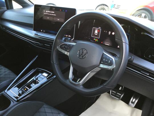 Volkswagen Golf Photo c4fb004a-0ee8-4fbf-b321-da6b6b4146bb.jpg