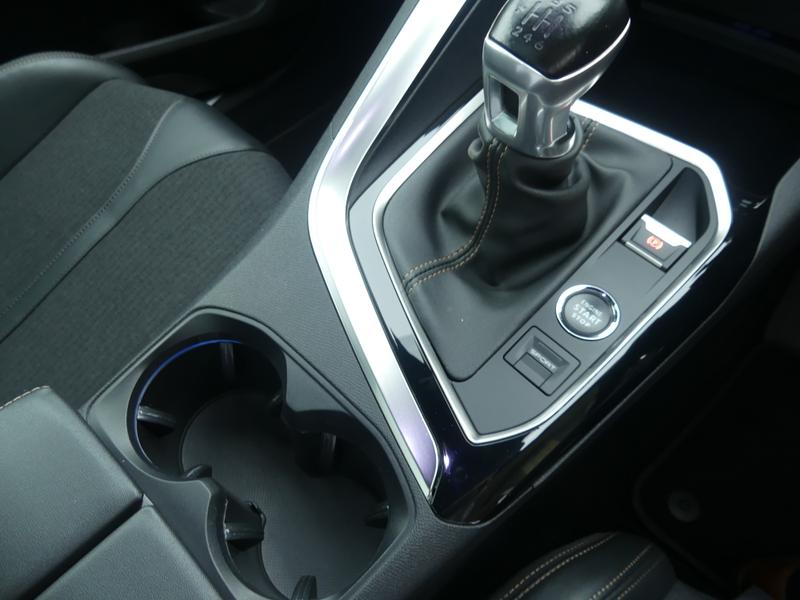 Peugeot 5008 Photo c4fc65c7-fbce-4a5b-8fd2-6452057ce9f7.jpg