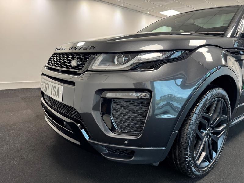 Land Rover Range Rover Evoque Photo c505618f-b233-49df-ac2d-36715e76e81b.jpg