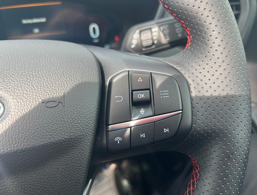 Ford Kuga Photo c51e618e-8df2-4a1e-8b2e-1d64fbb90bf6.jpg