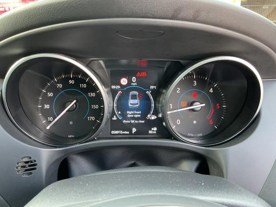 Jaguar F-PACE Photo 50