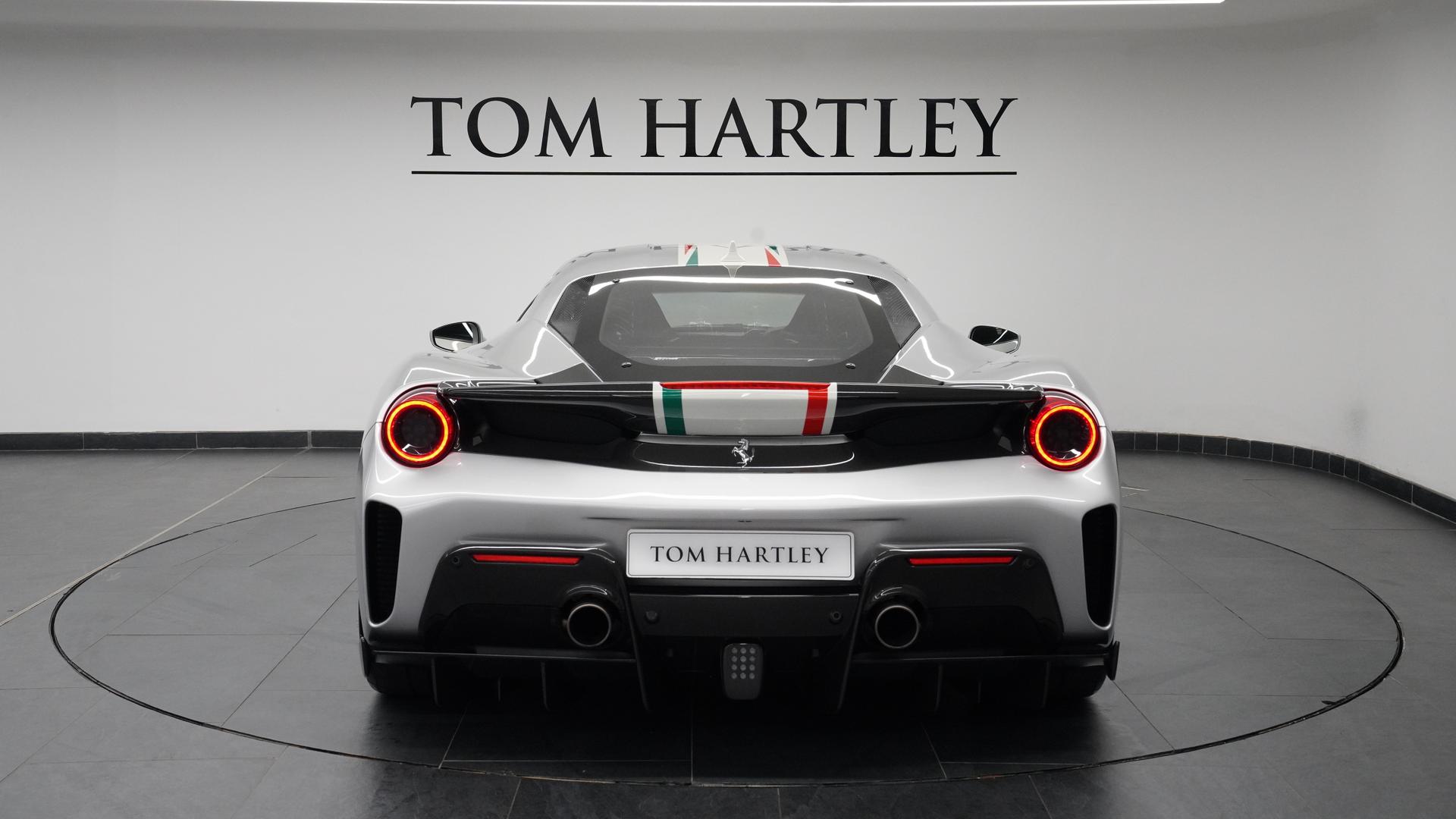 Ferrari 488 Pista Photo c52acd0f-6ea6-416d-be05-cc4e24485f74.jpg