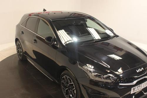 Used 2025 Kia Ceed 1.5 T-GDi GT-Line Hatchback 5dr Petrol DCT Euro 6 (s/s) (138 bhp) Black at Ken Jervis