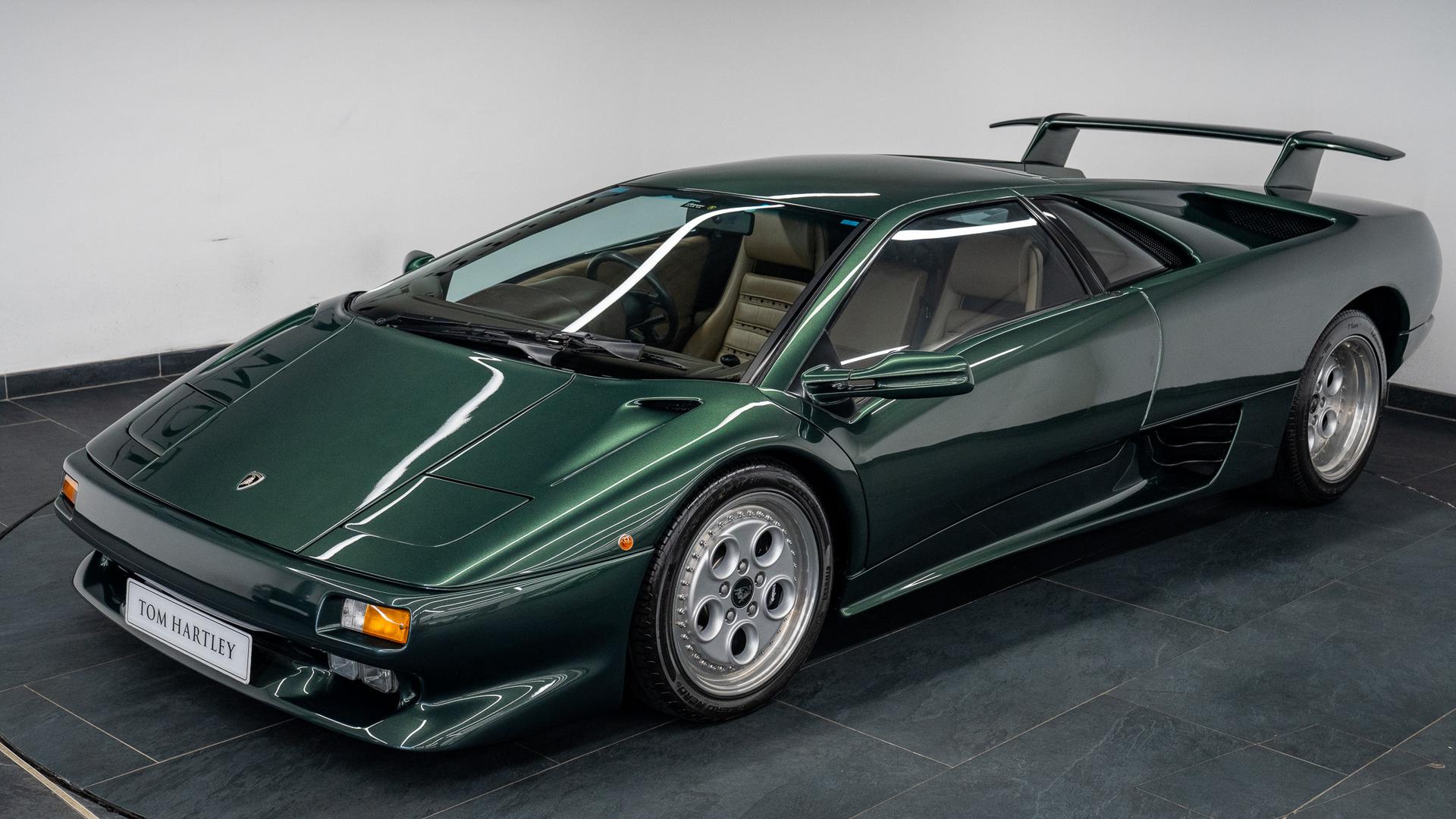 LAMBORGHINI Diablo Photo c53ab1b2-57c7-434c-91af-17a466910097.jpg