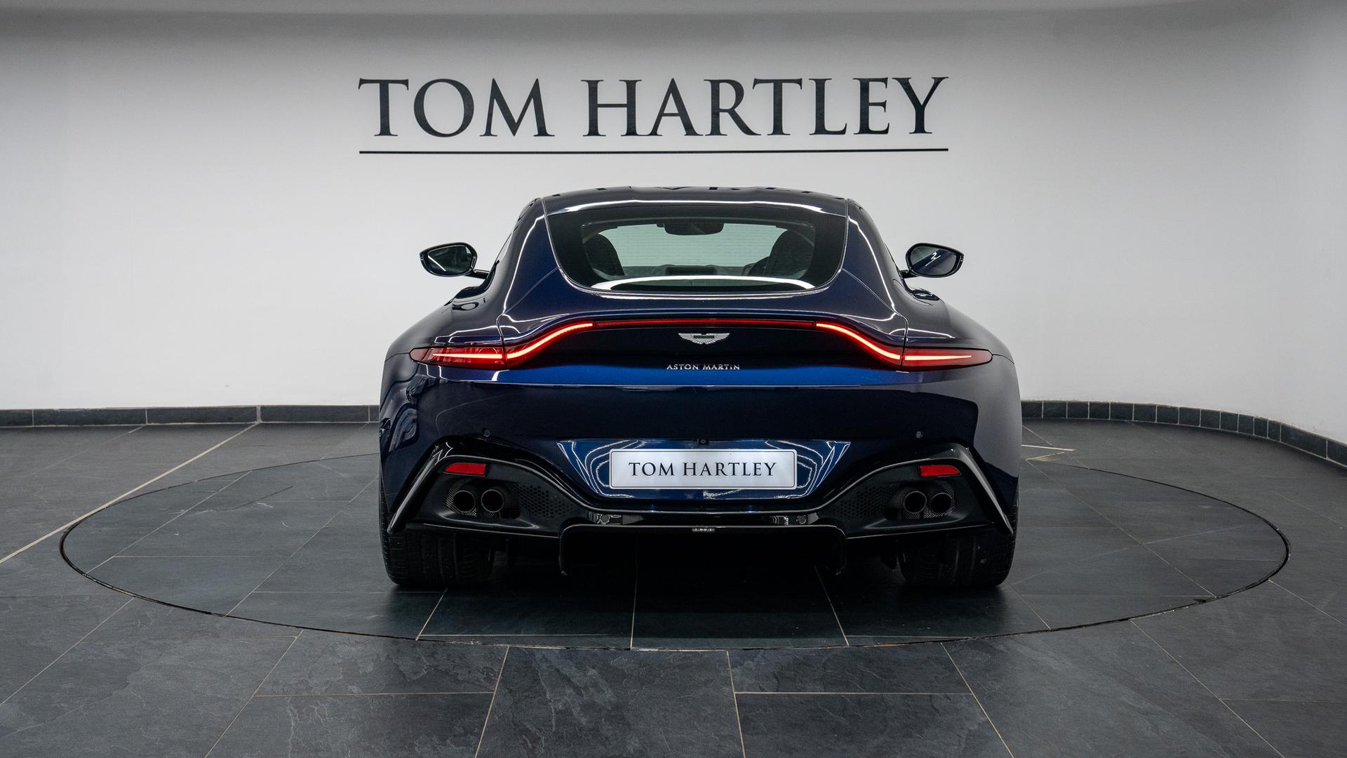 Aston Martin Vantage Photo c53e8fb4-55f7-467b-9b90-3f3fc0a40ec4.jpg