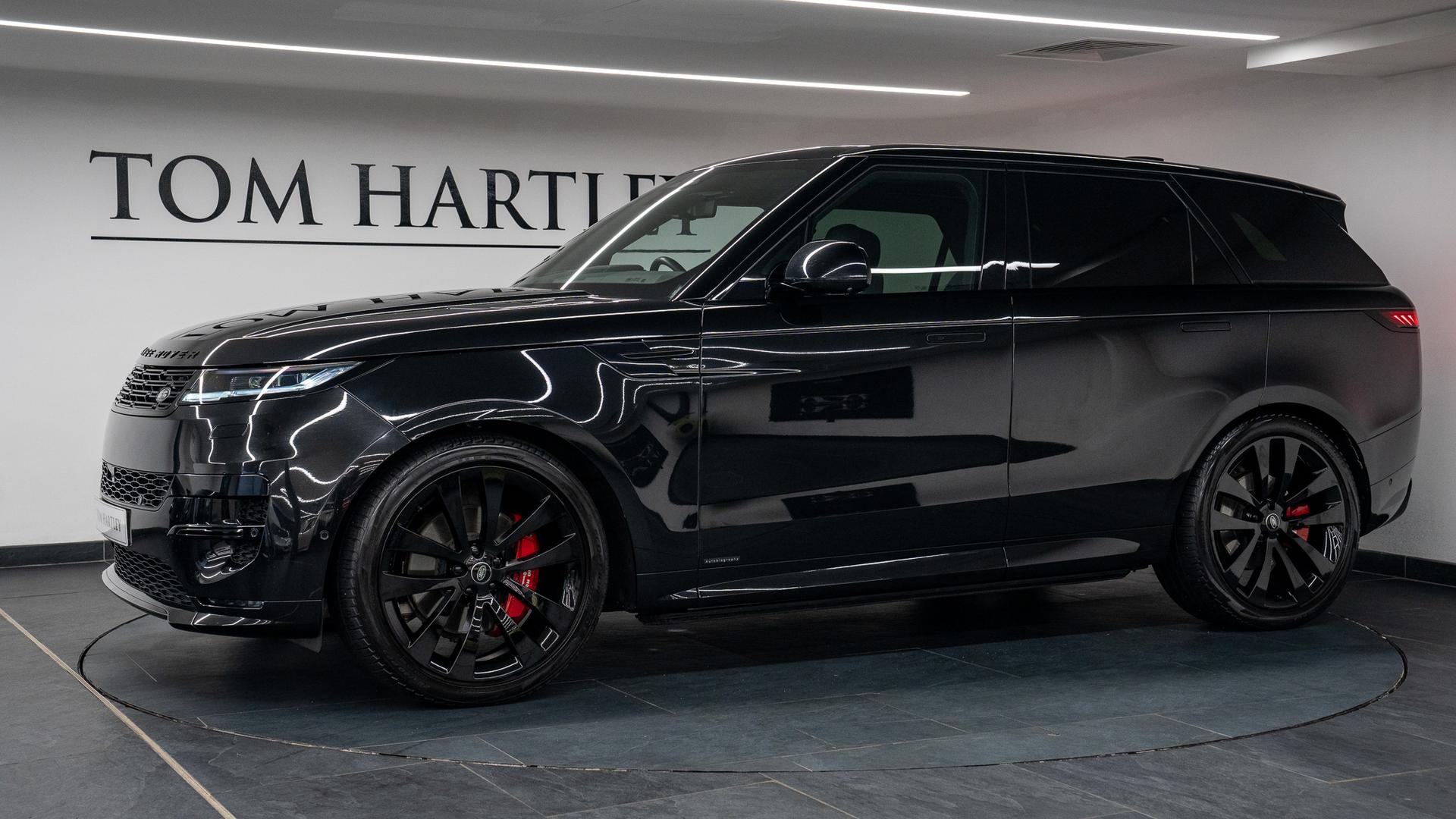 Land Rover Range Rover Sport Photo c54698b1-25b6-4590-9c9c-fecb3f4f504a.jpg