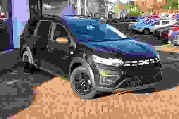 Used ~ Dacia JOGGER EXTREME 140 HYBRID BLACK at Richard Sanders