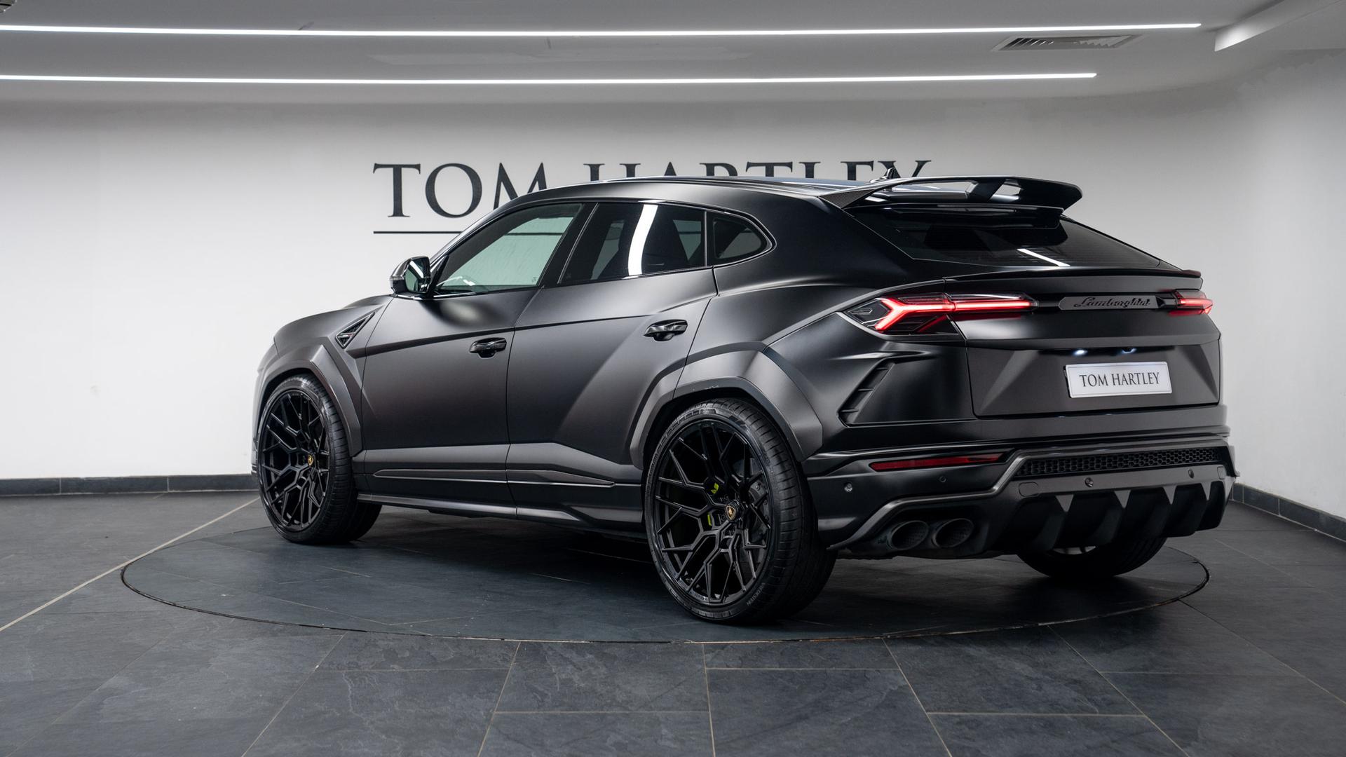 LAMBORGHINI Urus Photo c5683a79-53f9-4973-81bd-9e43fd849a14.jpg