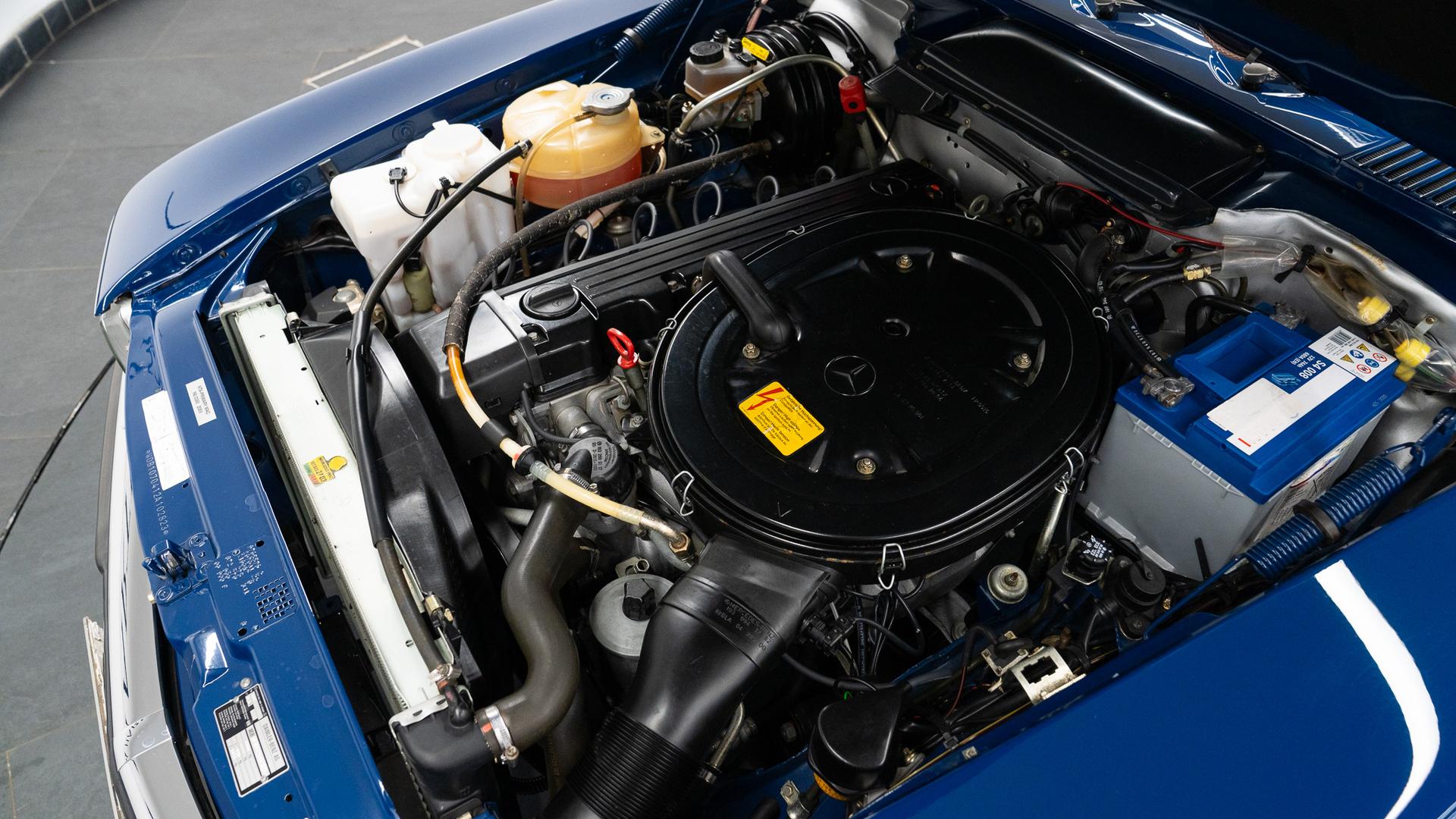 Mercedes-Benz 300 SL Photo c57378f3-4ce7-469f-8efb-30801cca7021.jpg