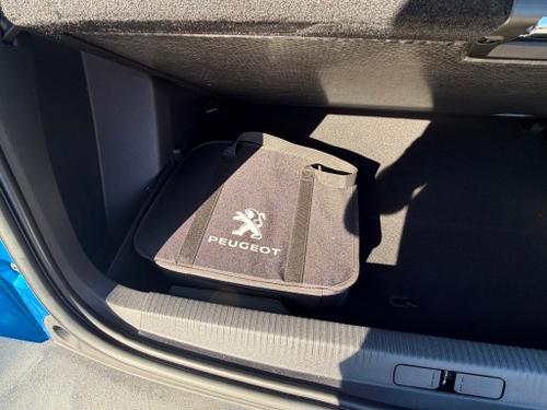 Peugeot E-2008 Photo c57e375f-7485-4cbe-b82f-8ecdd6c56036.jpeg