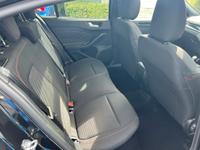 Ford Focus Photo 15