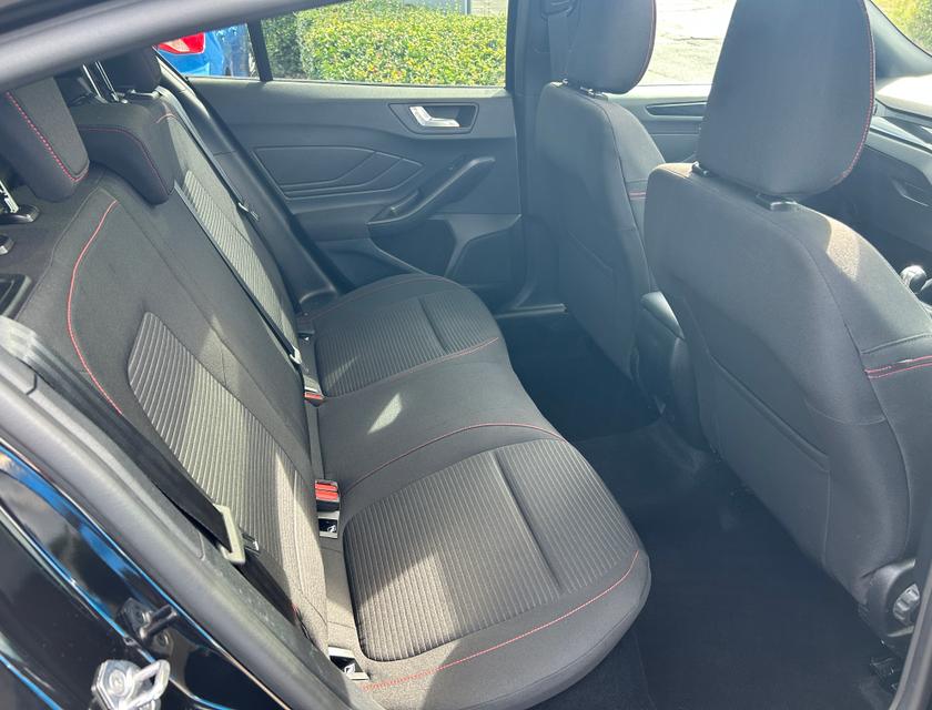 Ford Focus Photo c588eb0a-c37a-44fd-83e9-b182ee536c65.jpg