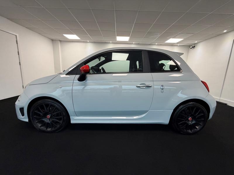 Abarth 595 Photo c58b0dac-bdf2-48a1-8e1b-13078a5d5ab6.jpg