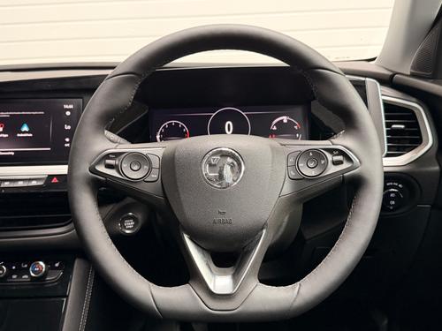 Vauxhall Grandland Photo c5965d91-341d-42ef-96ae-d9d3dde73cd8.jpeg