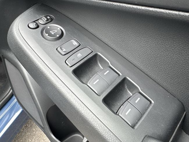 Honda HR-V Photo c59b7b49-8bf2-4ca4-8596-20a380011376.jpg
