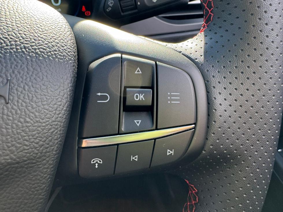 Ford Kuga Photo c59c091a-29c9-4116-be6d-acf6cc77114a.JPEG