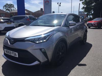 Toyota C-HR Photo 4