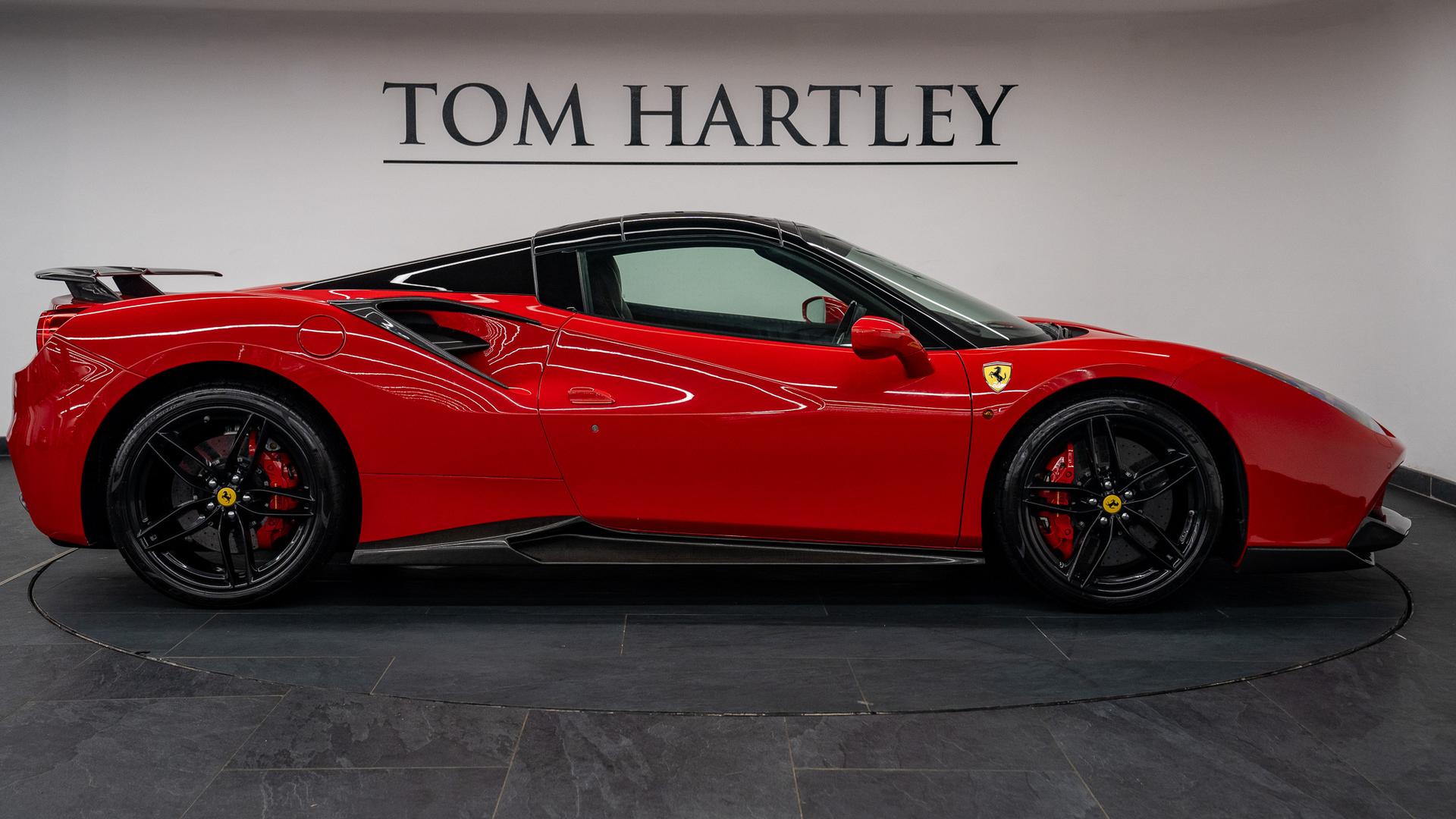 Ferrari 488 Photo c5a75612-7174-46fd-abfe-821e03c3fe34.jpg