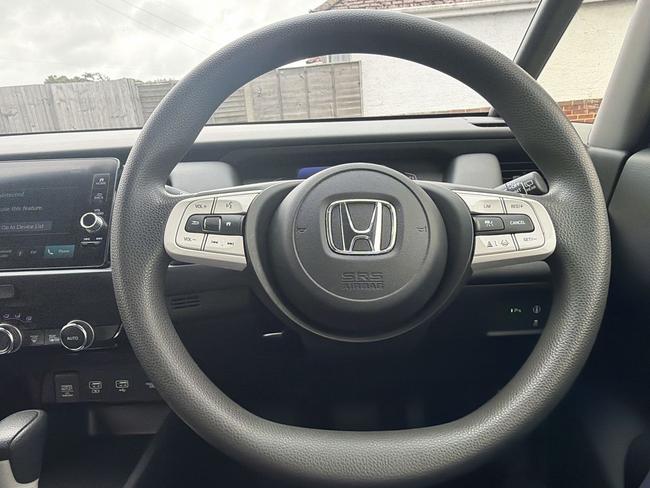 Honda Jazz Photo c5c3dab7-0c4f-4972-8098-db073705de9b.jpg