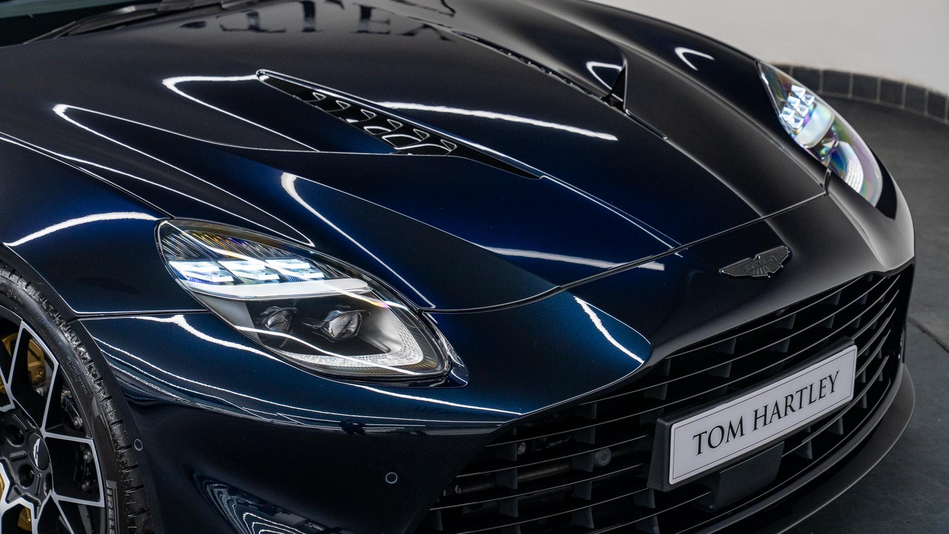 Aston Martin Vanquish Photo c5d6cb77-7c2b-45a7-a129-cd80e756a915.jpg