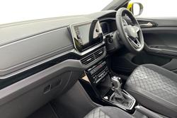 VOLKSWAGEN  T-Cross  Photo 2