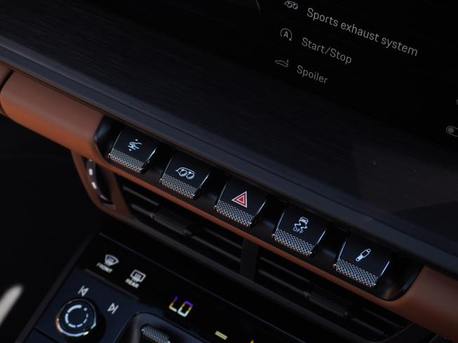 PORSCHE 911 Photo 25
