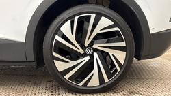 VOLKSWAGEN ID.4 Photo 5