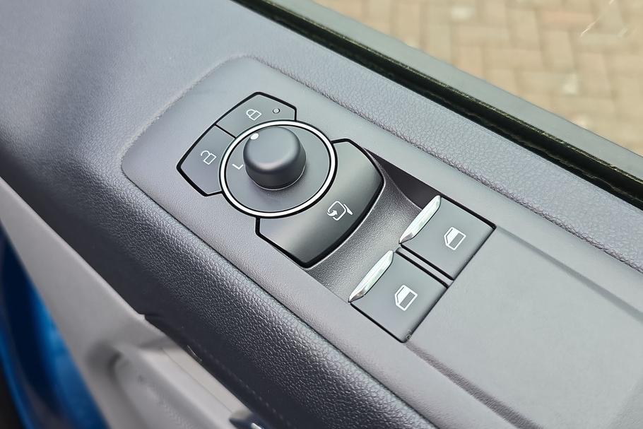 Used Ford E-TRANSIT CUSTOM CUSTOMSPORT2 10