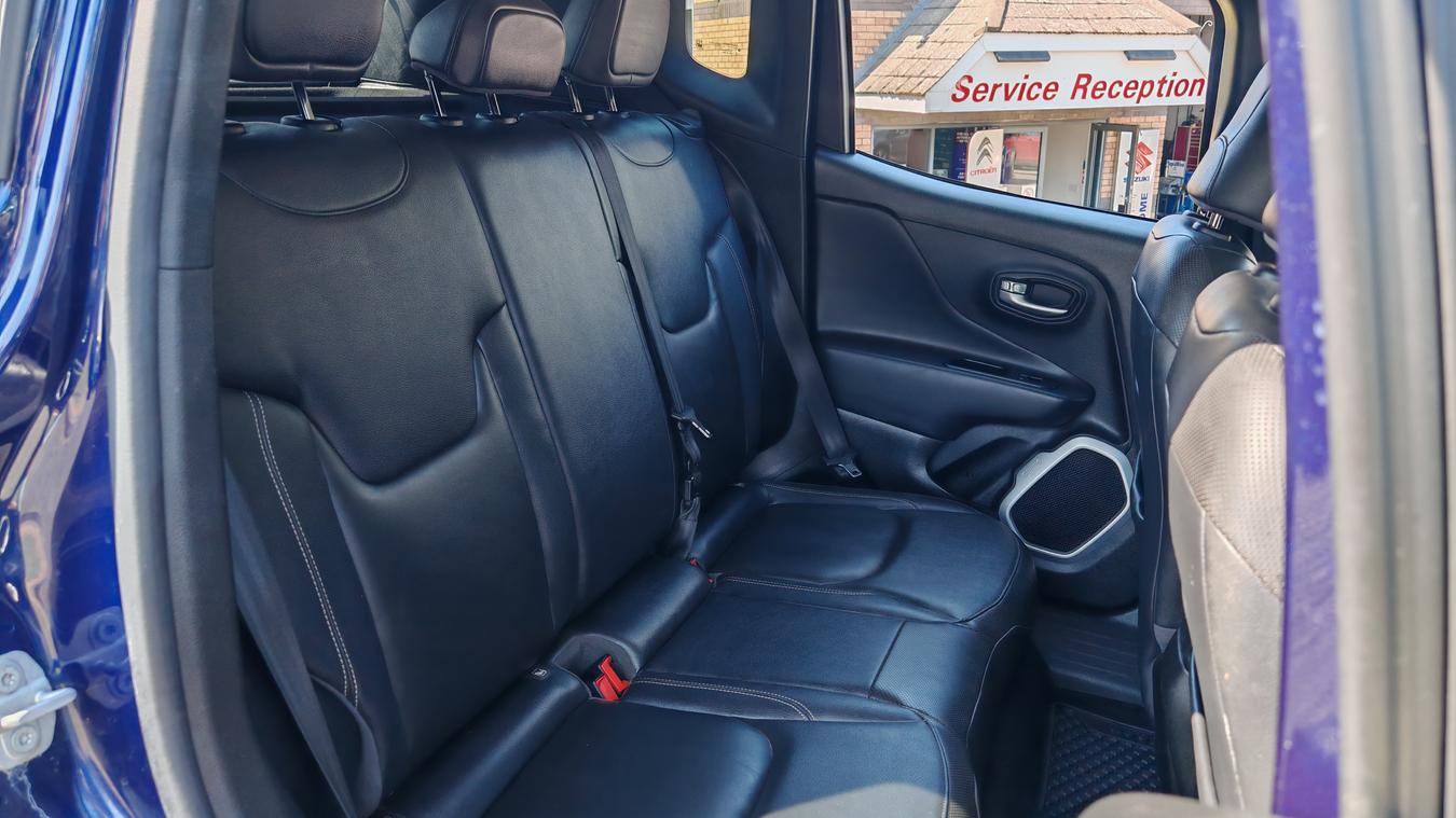 Used Jeep Renegade OU66RZE 13