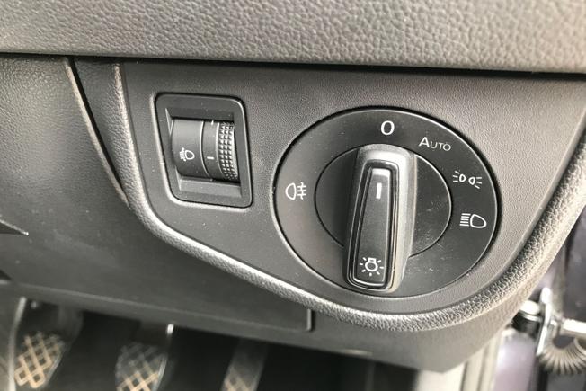 VOLKSWAGEN Polo Photo 25