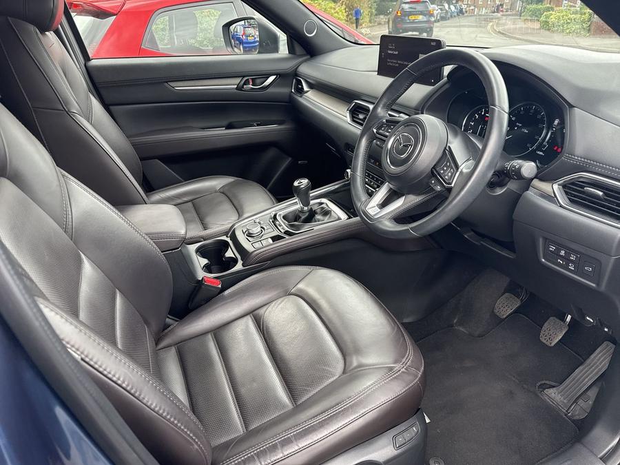 Mazda CX-5 Photo c66b24fc-ad7a-40ea-a71b-1a9c13d1fdee.jpg